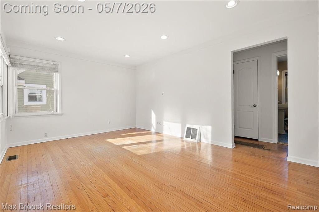 912 Woodsboro Drive, Royal Oak, MI 48067 — Photo 4