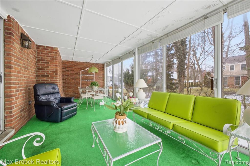 5956 Pinecroft Drive, West Bloomfield, MI — Photo 14