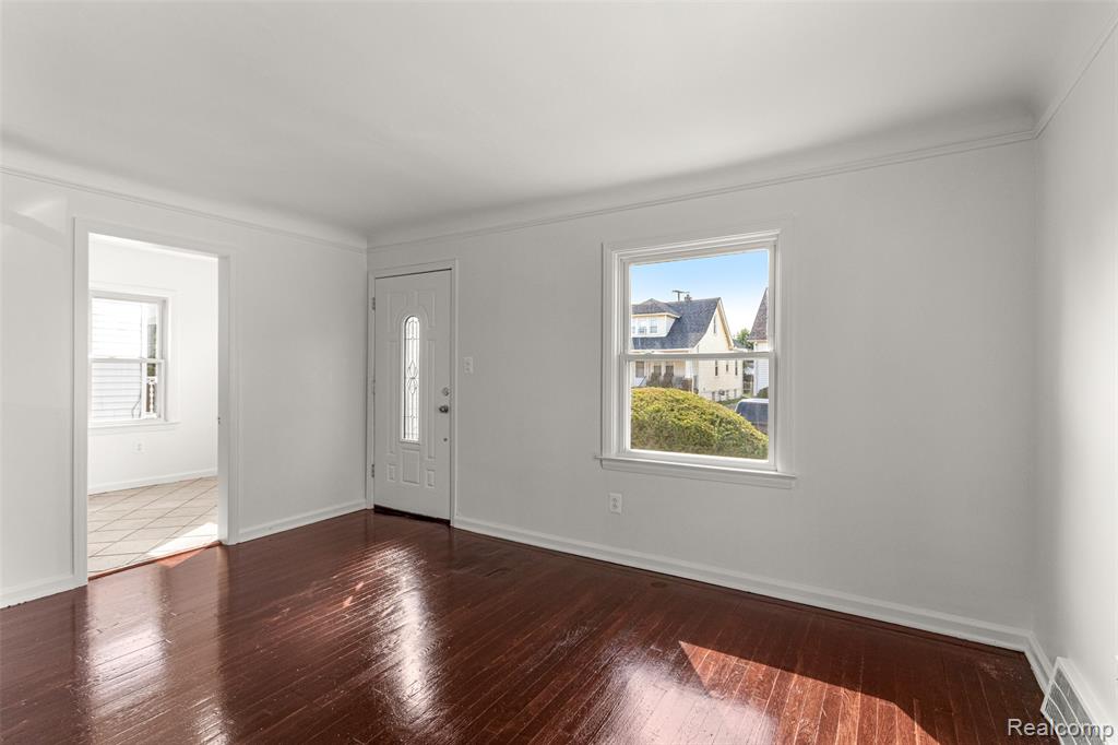 5152 Kenilworth Street, Dearborn, MI 48126 — Photo 5
