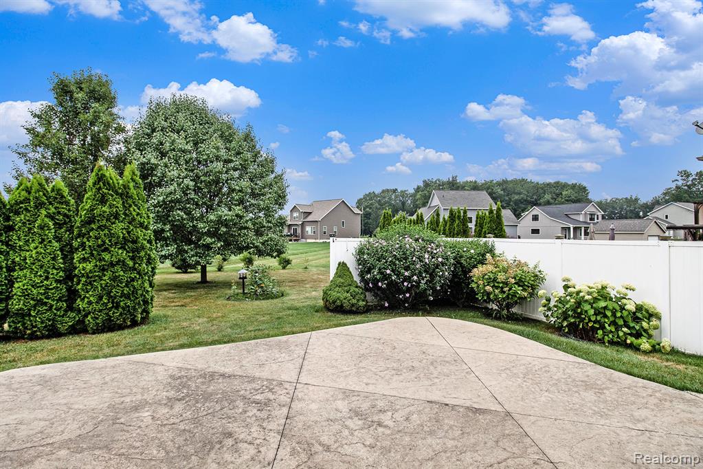 8342 Meadow Creek Drive, Goodrich Vlg, MI — Photo 20