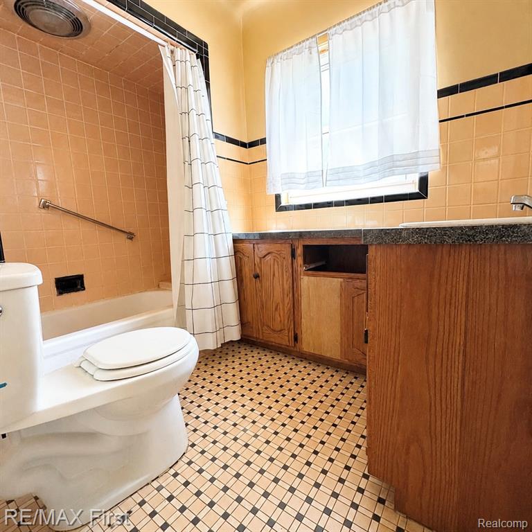 5760 Bishop Street, Detroit, MI 48224 — Photo 17