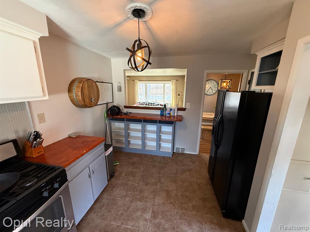42569 FIVE MILE Road, Plymouth, MI 48170 — Photo 11