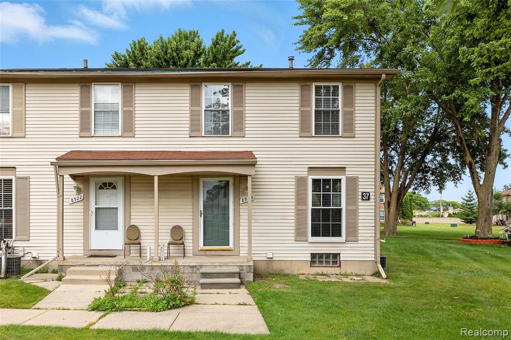 8924 Shawn Drive, Sterling Heights, MI 48312 — Photo 2