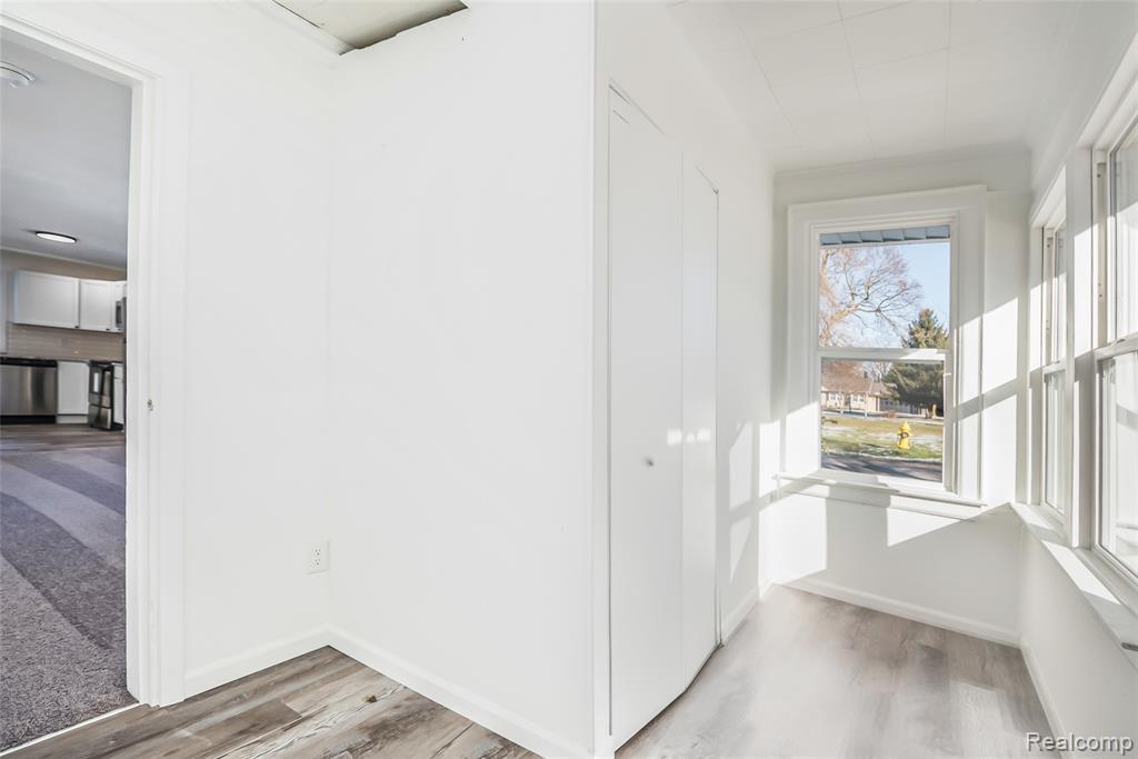 5697 Venice Road, Newport, MI 48166 — Photo 5