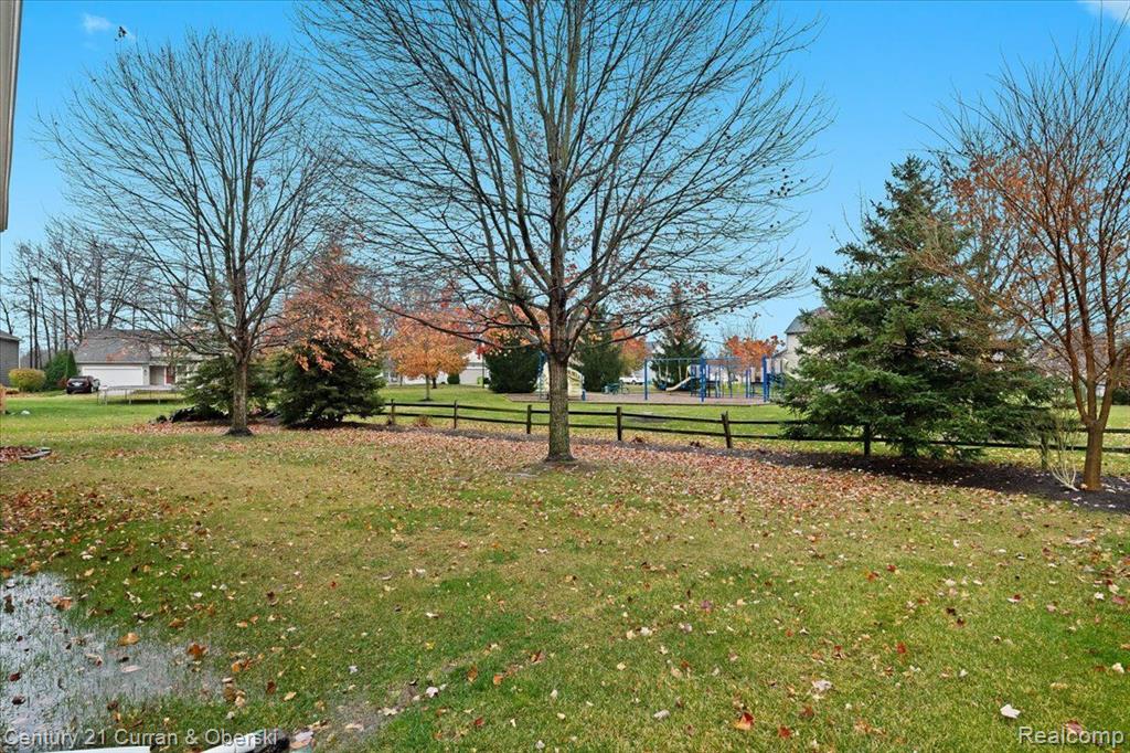 940 S HOWARD Street, Fenton, MI 48430 — Photo 5