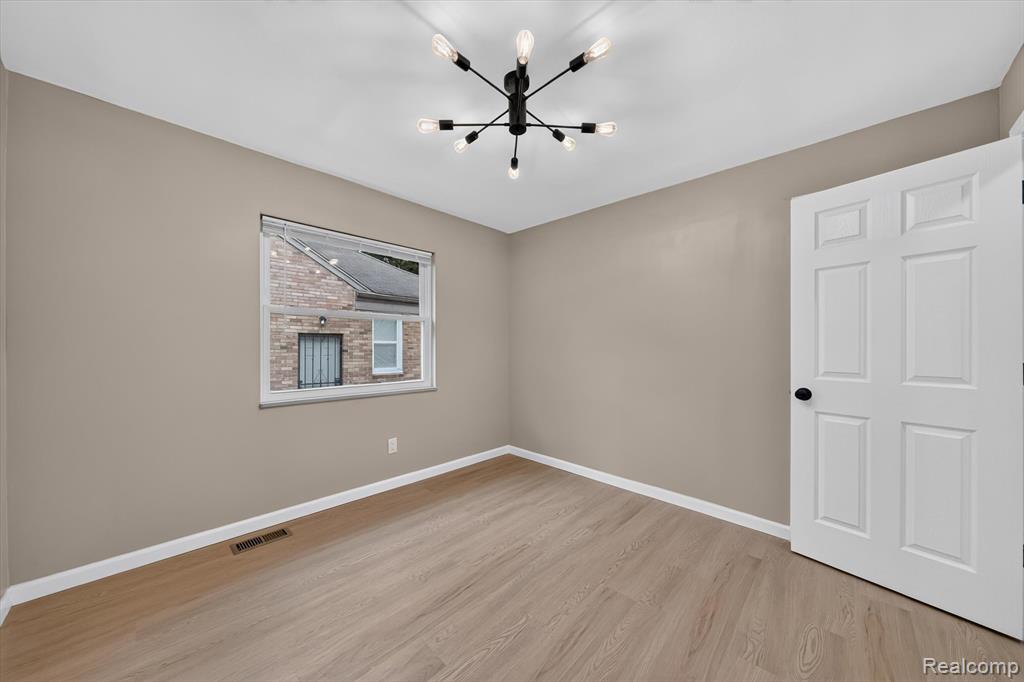 19391 Sussex Street, Detroit, MI 48235 — Photo 18