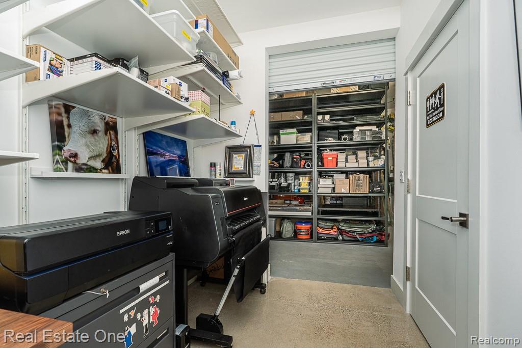 426 W University Drive, Rochester, MI 48307 — Photo 13