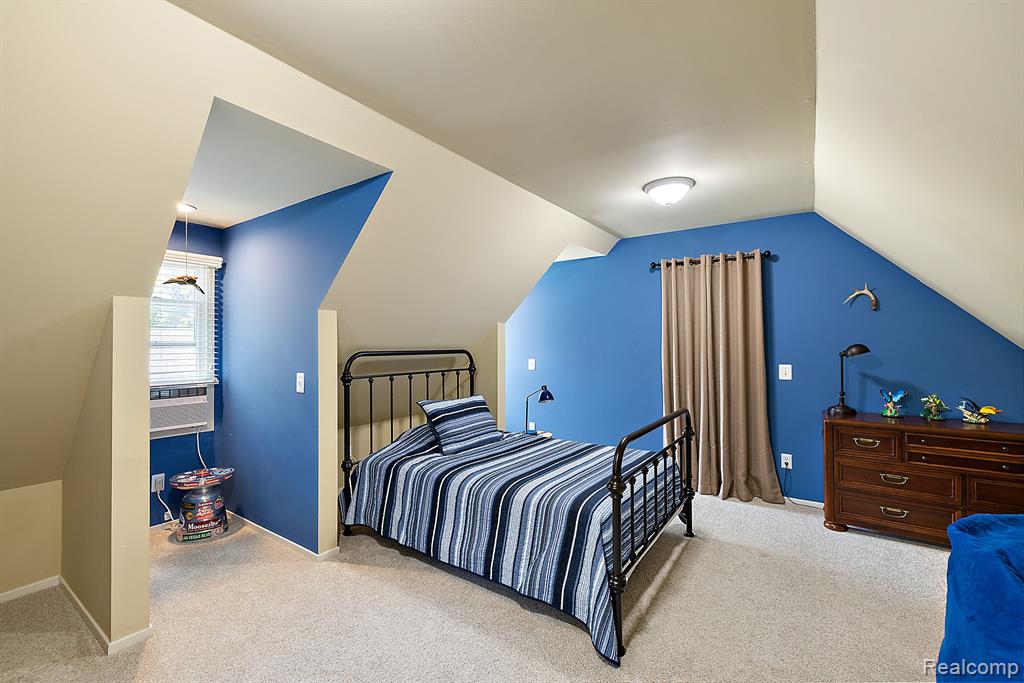 733 LONGFORD Drive, Rochester Hills, MI 48309 — Photo 57