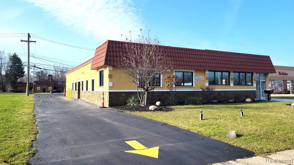 16755 MIDDLEBELT Road, Livonia, MI 48154, Livonia, MI, 48154
