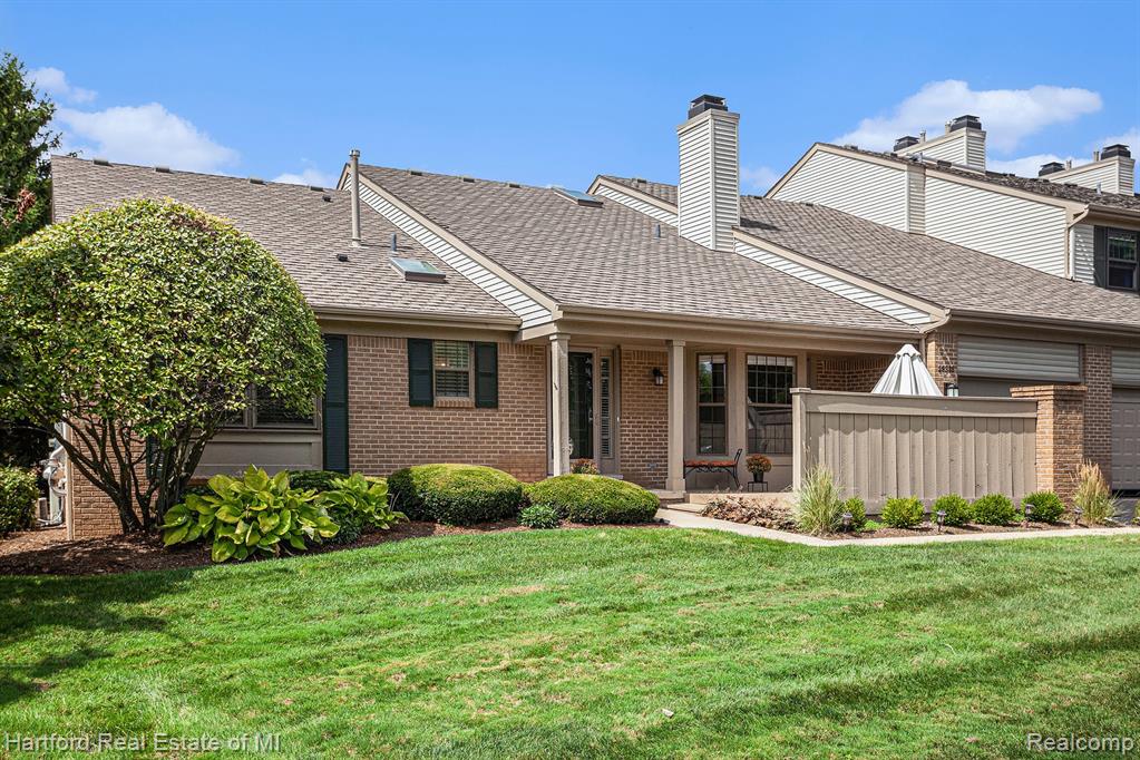 29335 Regents Pointe, 77, Farmington Hills, MI 48331 — Photo 3