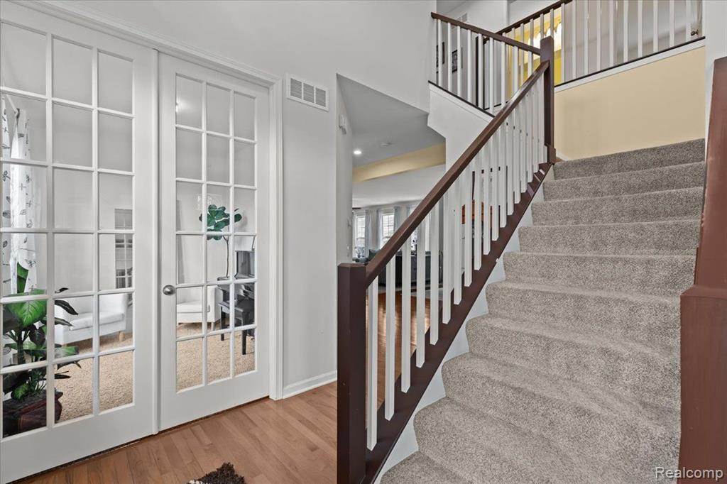 10522 STONEY POINT Drive, South Lyon, MI 48178 — Photo 5