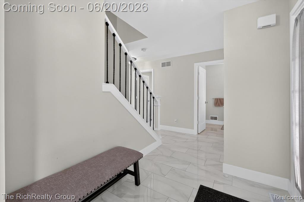 47185 Scarlet Drive S, Novi, MI — Photo 6
