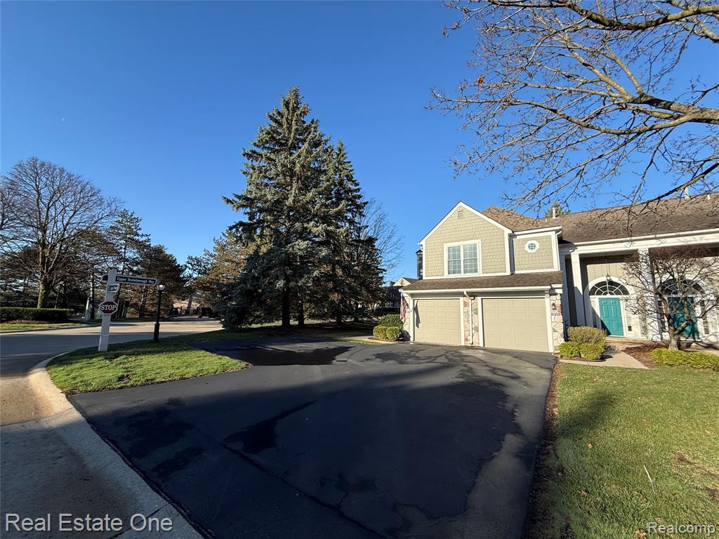 1903 Eagle Pointe, Bloomfield Hills, MI 48304 — Photo 36