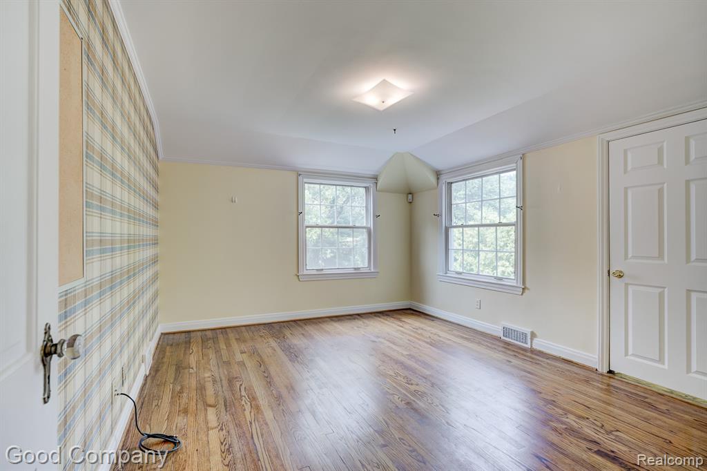 20 OXFORD Boulevard, Pleasant Ridge, MI — Photo 40