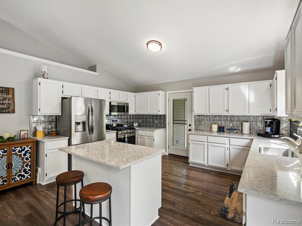 437 CONVERSE, Lake Orion, MI 48362 — Photo 18