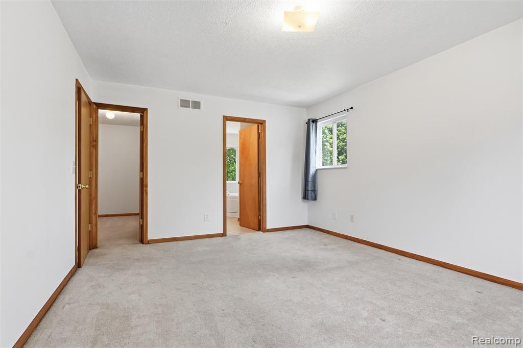 4482 Pleasant Valley Road, Brighton, MI 48114 — Photo 19