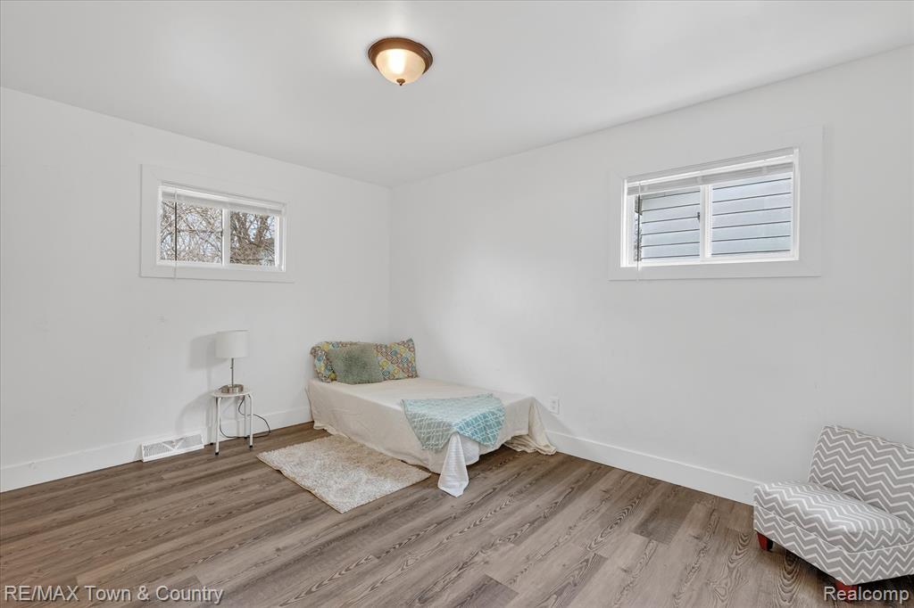 3384 Clement Street, Flint, MI 48504 — Photo 8