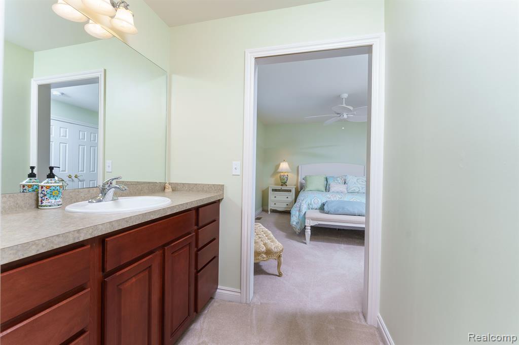 10769 CLIFFVIEW Drive, South Lyon, MI 48178 — Photo 34
