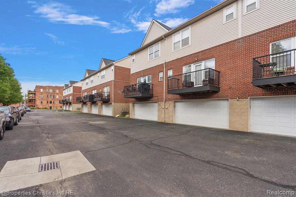 298 E PALMER Street, 26, Detroit, MI 48202 — Photo 36