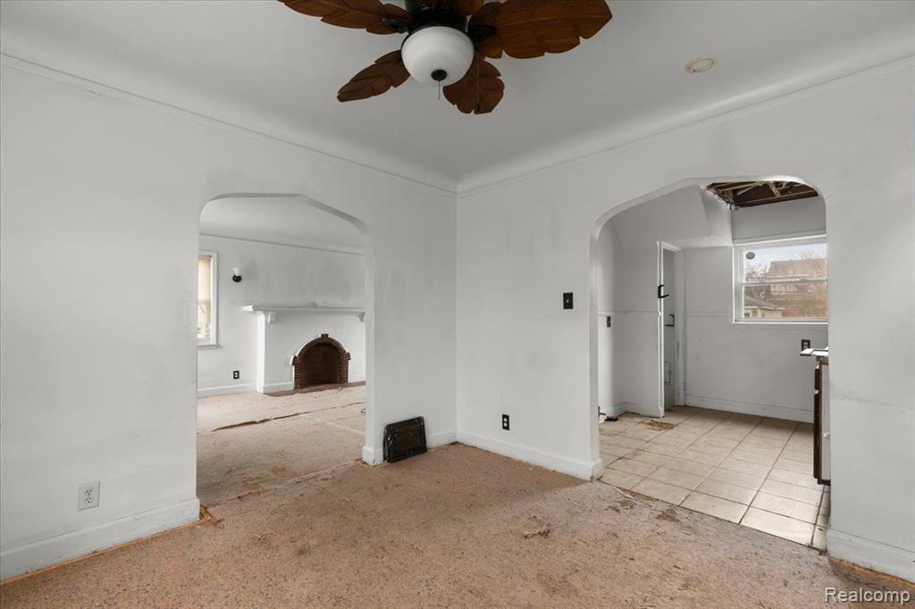 9393 MEYERS Road, Detroit, MI 48228 — Photo 10