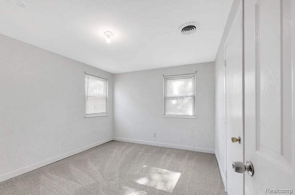 6431 Centralia Street, Dearborn Heights, MI 48127 — Photo 7