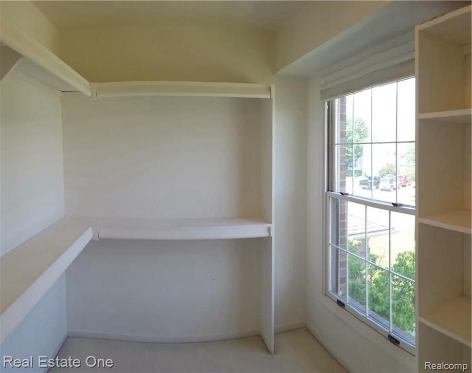 475 Dorchester Way, Milford, MI 48381 — Photo 12