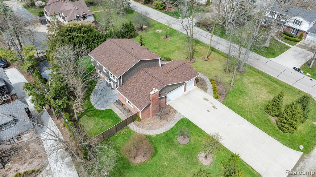 9415 Lakewood Drive, Grosse Ile, MI 48138 — Photo 46