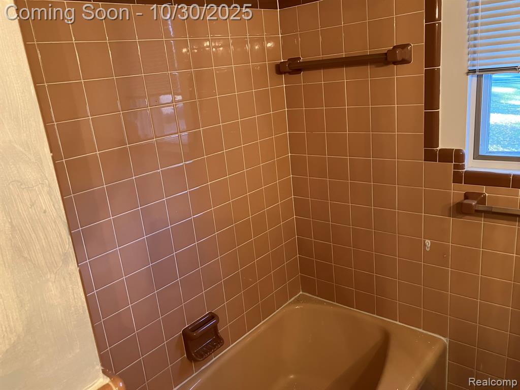 3335 W Water Street, Port Huron, MI 48060 — Photo 24