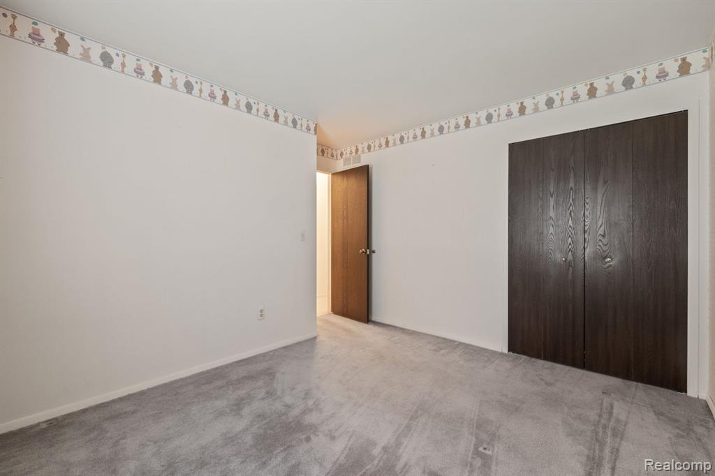 6435 DENTON Drive, Troy, MI 48098 — Photo 21