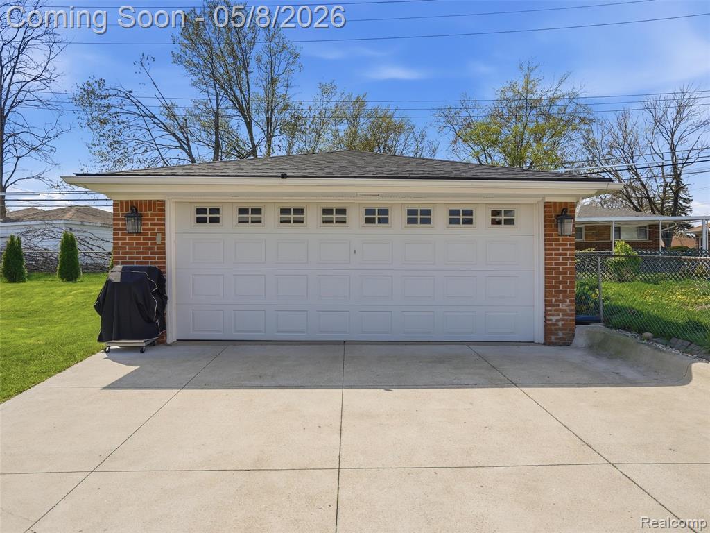 7911 Beatrice, Westland, MI — Photo 43