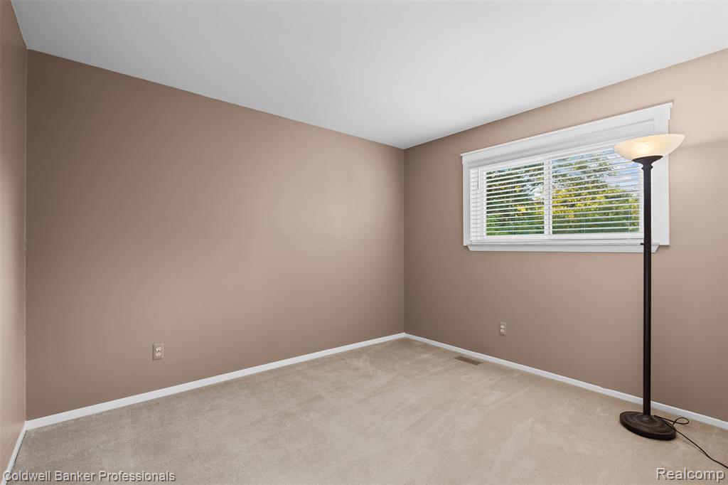 829 Glenulline Drive, Canton, MI 48187 — Photo 23