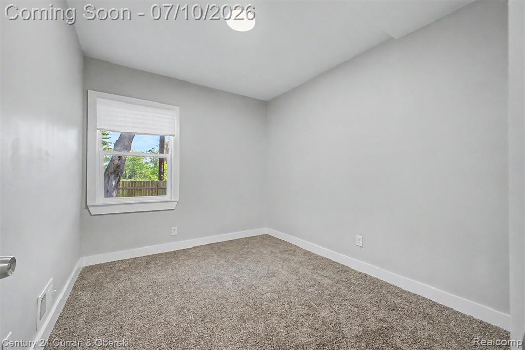 8111 E Hildale Street, Detroit, MI 48234 — Photo 16