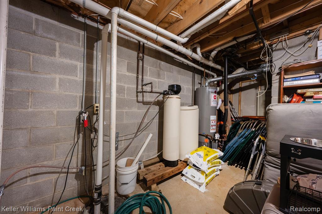 9594 MARQUETTE Road, Wales, MI — Photo 42