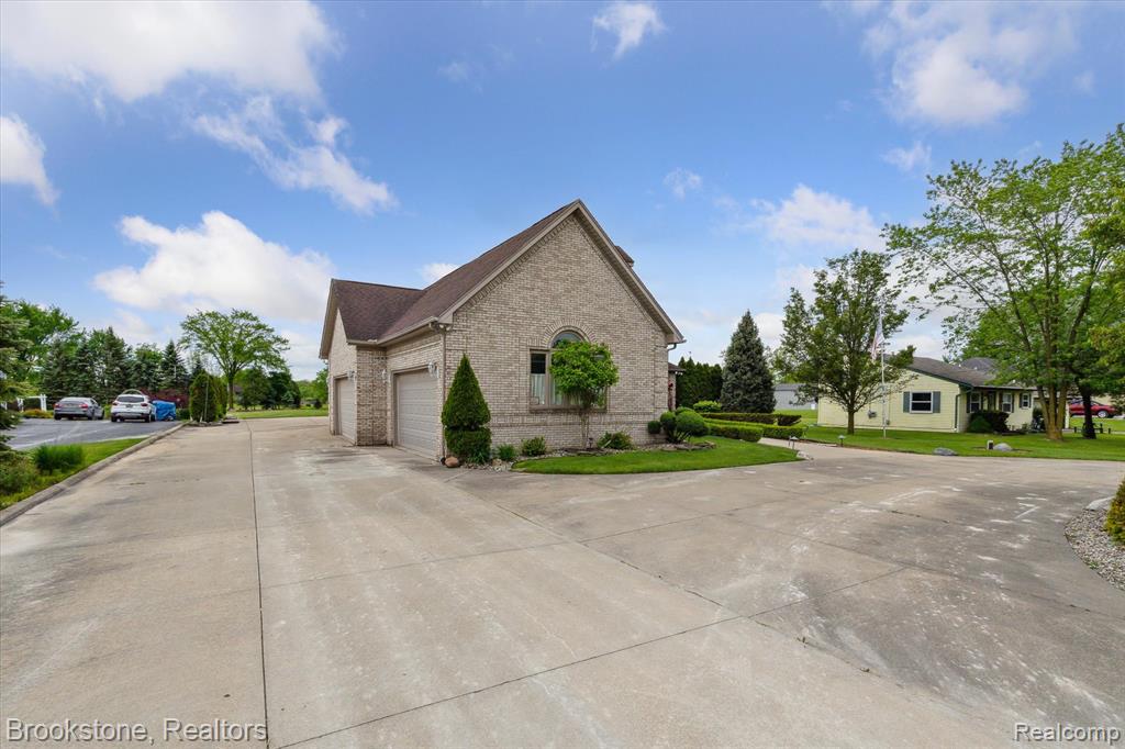 27820 29 Mile Road, Lenox, MI 48048 — Photo 4