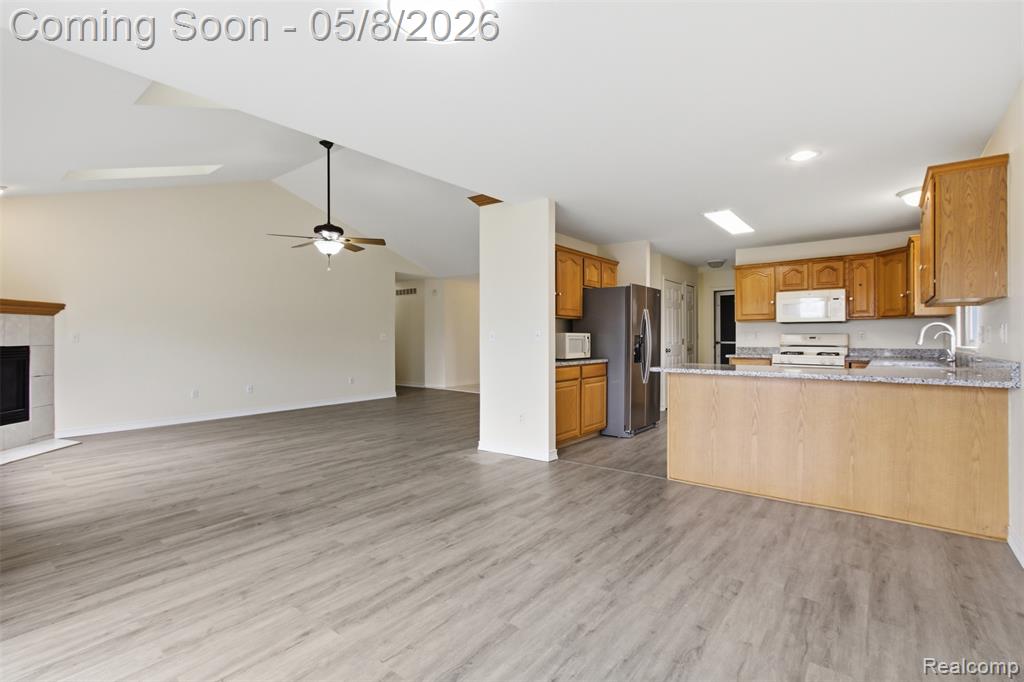 46877 Twin City Trail, Macomb, MI 48044 — Photo 9