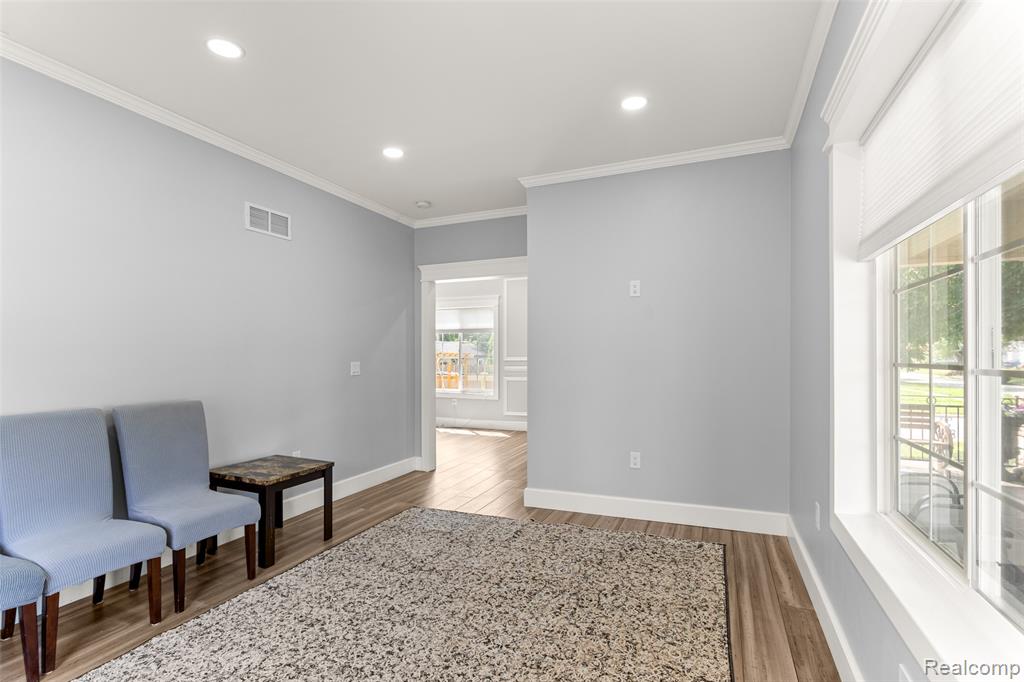 5908 Kinmore Street, Dearborn Heights, MI 48127 — Photo 8
