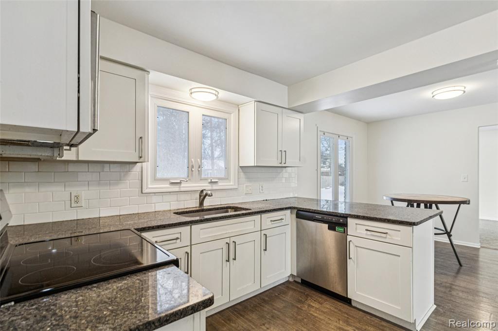 39735 Bonnie Court, Clinton Twp, MI 48038 — Photo 11