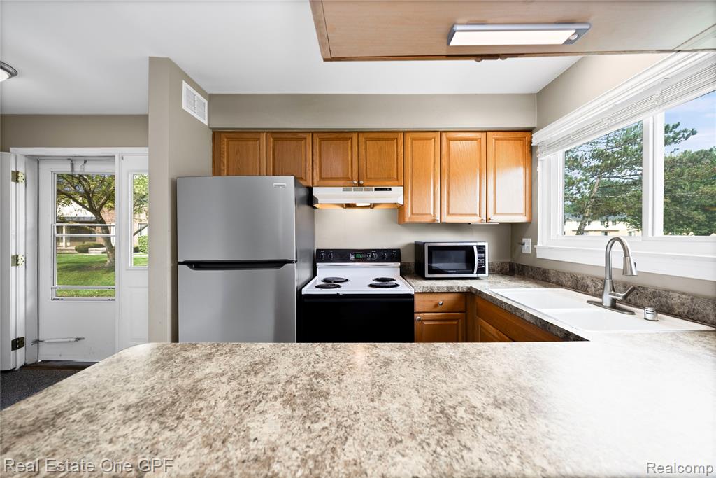 48558 Sugarbush, Chesterfield, MI 48047 — Photo 11