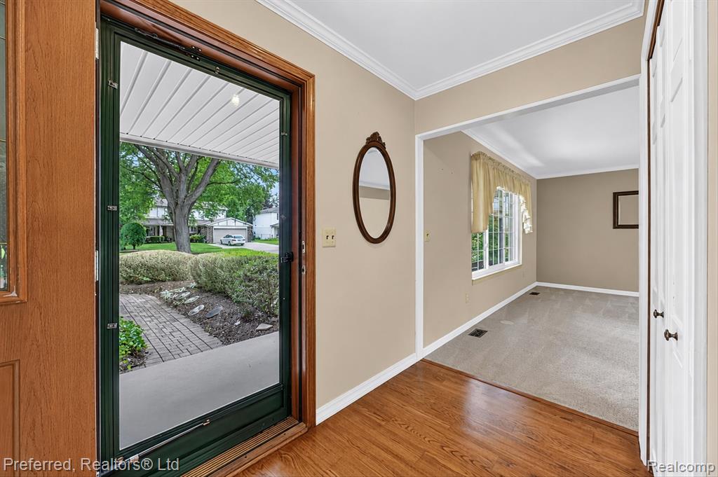 46596 Maidstone Road, Canton, MI 48187 — Photo 7