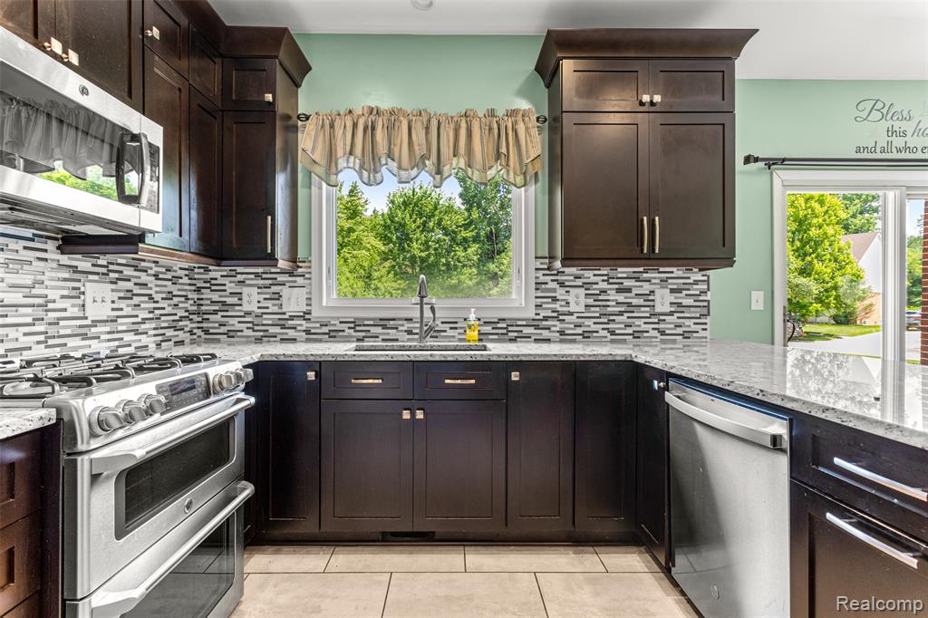 48578 Wildrose Drive, Canton, MI 48187 — Photo 8