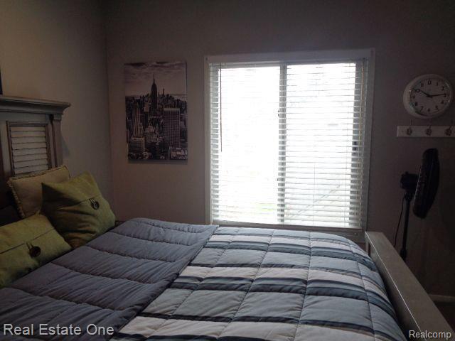 29441 LAUREL Drive, Farmington Hills, MI 48331 — Photo 46