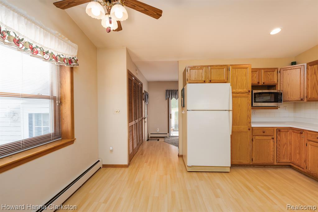 6183 Jameson Drive, Waterford, MI 48329 — Photo 10