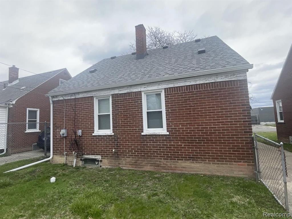 9115 ROSELAWN Street, Detroit, MI 48204 — Photo 8