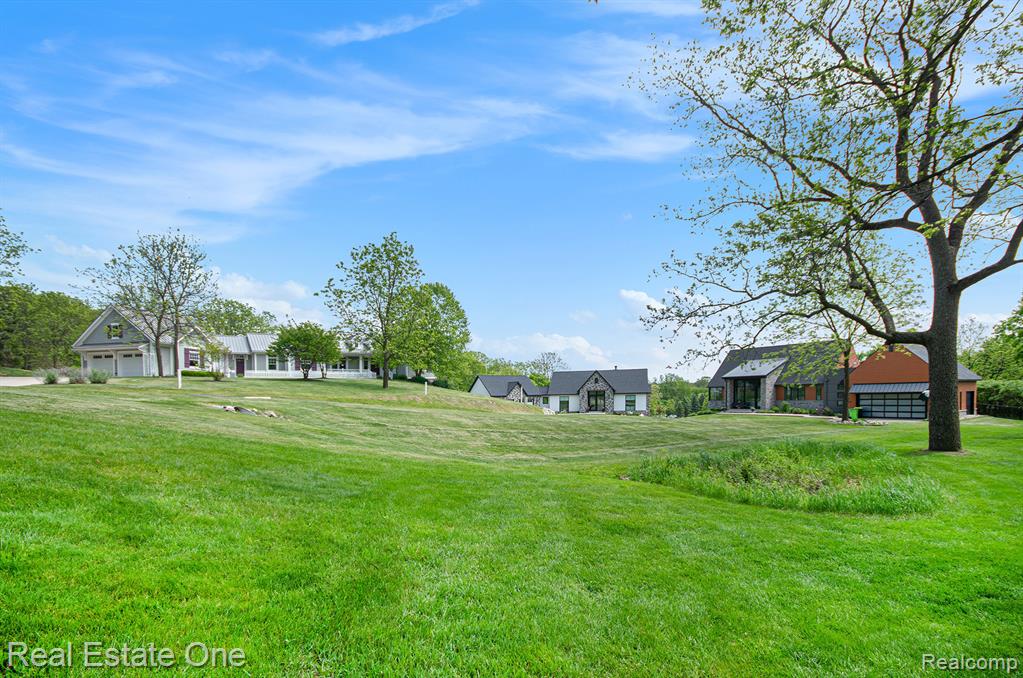 575 Tracy Lane, Milford, MI 48381 — Photo 56