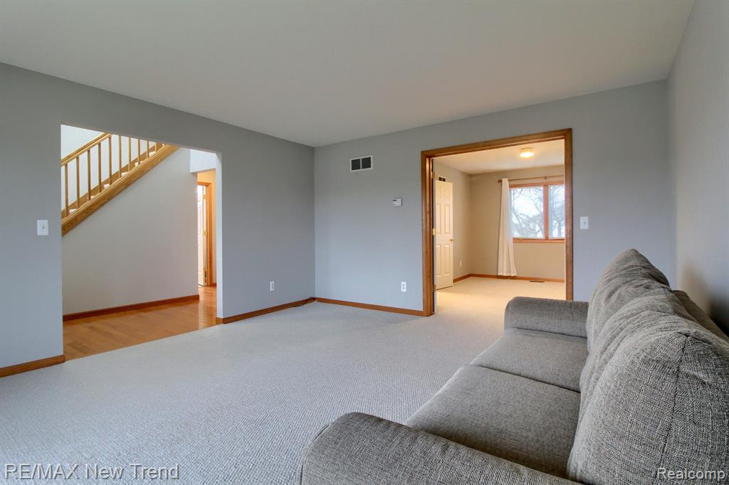 508 HEARTWOOD Lane, Saline, MI 48176 — Photo 7