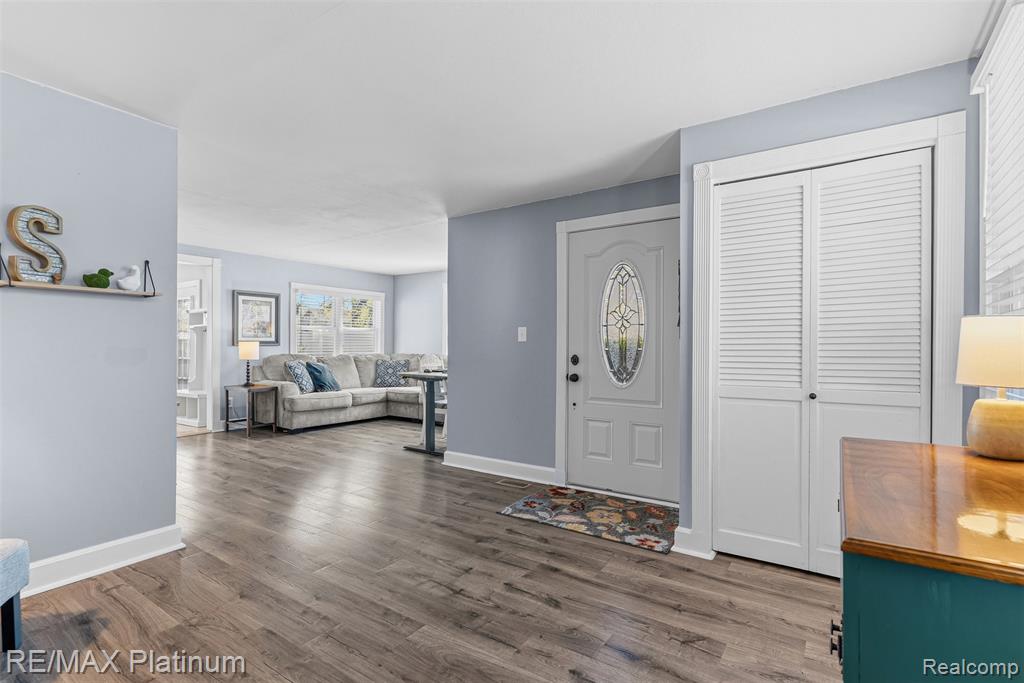 315 S West Street, Fenton, MI 48430 — Photo 8