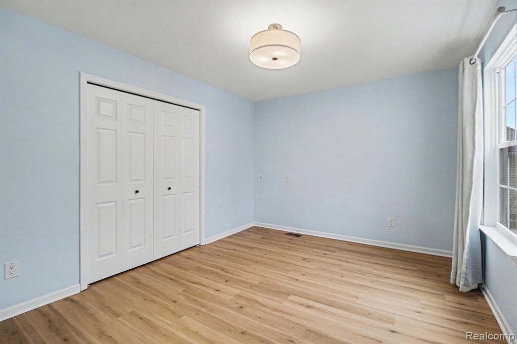 761 Milford Glen Court, Milford, MI 48381 — Photo 15