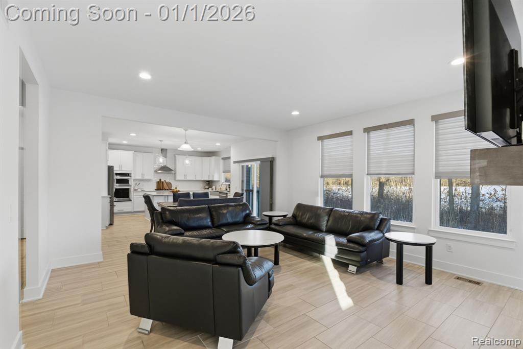51672 Times Square Drive, Shelby Twp, MI 48315 — Photo 6