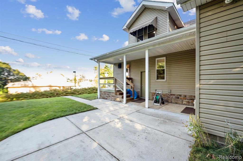 624 E Main Street, Brighton, MI 48116 — Photo 12