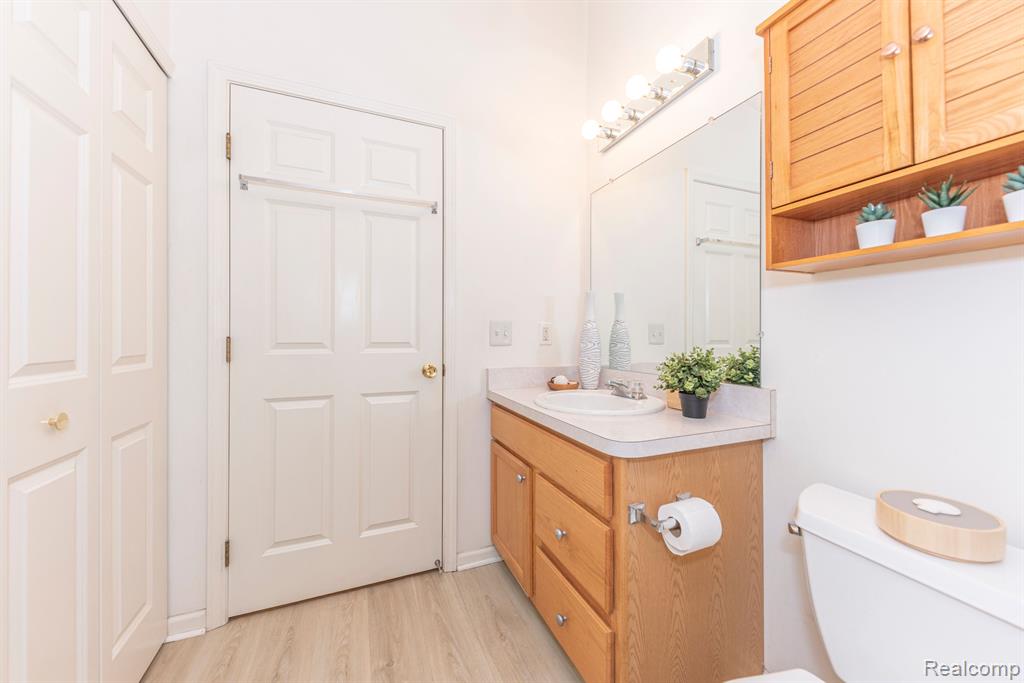 4036 BOULDER POND Drive, 15, Ann Arbor, MI 48108 — Photo 33
